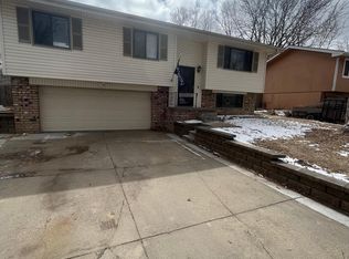 14713 Echo Hills Dr, Omaha, NE 68138