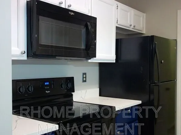 1415 Tuxworth Cir, Decatur, GA 30033