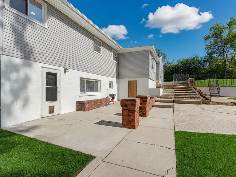2544 Spring Forest Rd — Photo 48
