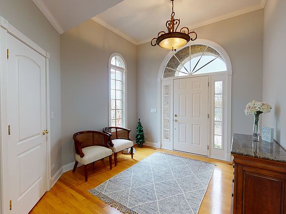 3rd image of 28489 N Seminole Ct