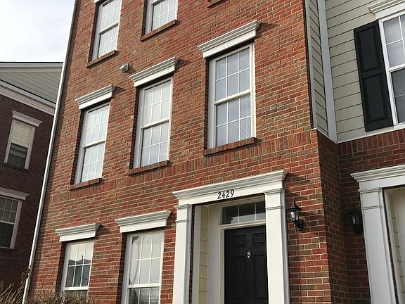 3rd image of 2407 Lady Bedford Pl #2