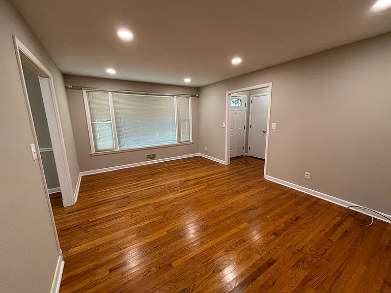1115 Northwood Rd — Photo 13