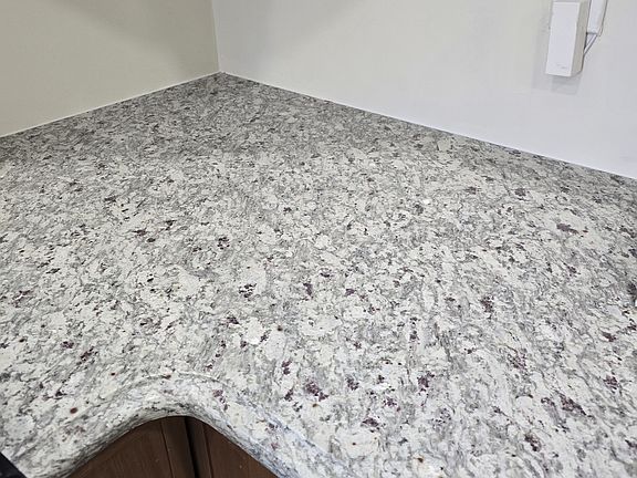 4th image of 10 Fairmount Ave Floor 1
