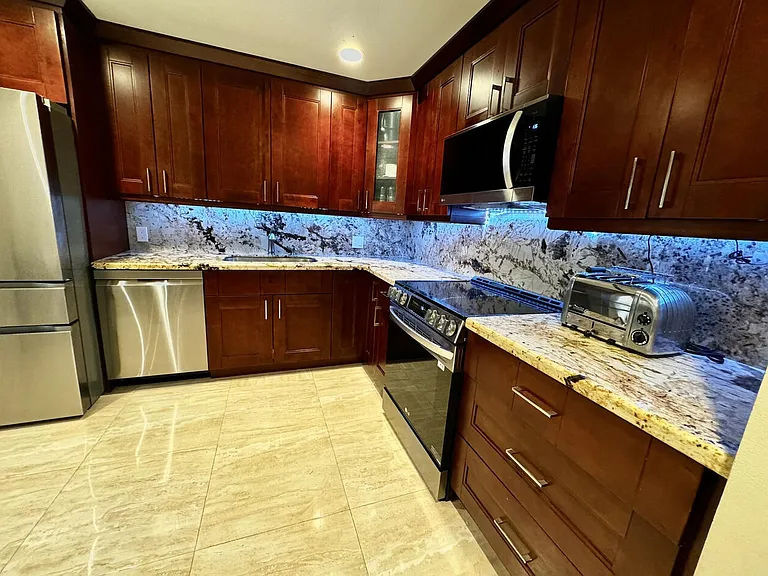 5520 Coach House Cir #G — Photo 9