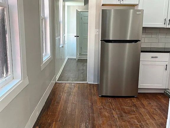 3rd image of 522 Manor St Unit 2