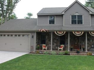 665 High Hill Rd, Dartmouth, MA 02747