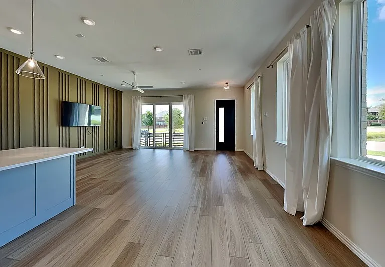 1192 Daybreak Dr — Photo 6