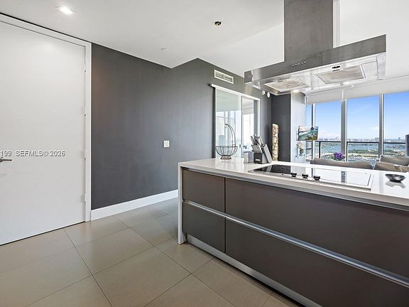 3rd image of 1100 Biscayne Blvd Unit 3104