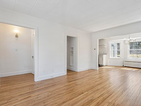 4th image of 60 Oakhurst Road