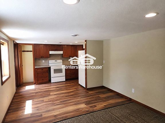 5th image of 208 4th St #D