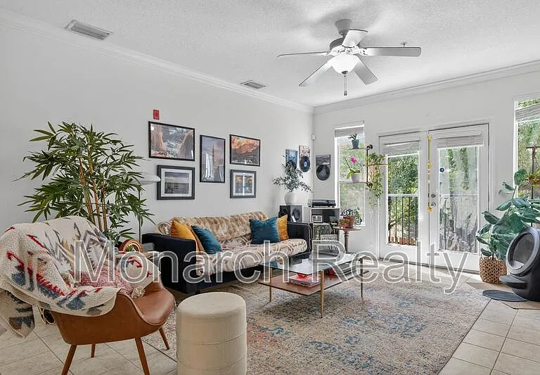 1185 SW 9th Rd #212 — Photo 4