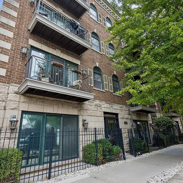 1st image of 1148 W Roscoe St APT 1E