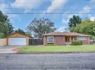 810 S Longfellow Ln, Wichita, KS 67207