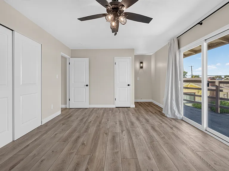 Upstairs Bedroom 2