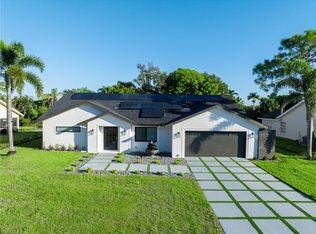 5105 Berkeley Dr, Naples, FL 34112