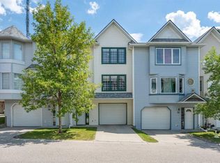 96 W Patina Rise SW, Calgary, AB T3H3R5