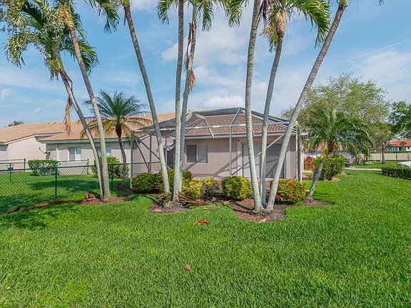 4th image of 11688 SW 17 ct 17 Ct 17 Court #11688