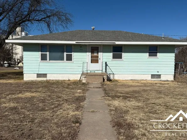 208 W Avenue B, Lakin, KS 67860