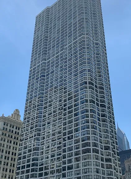 405 N Wabash Ave — Photo 1