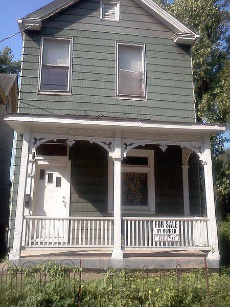 2nd image of 3137 Riverside Dr