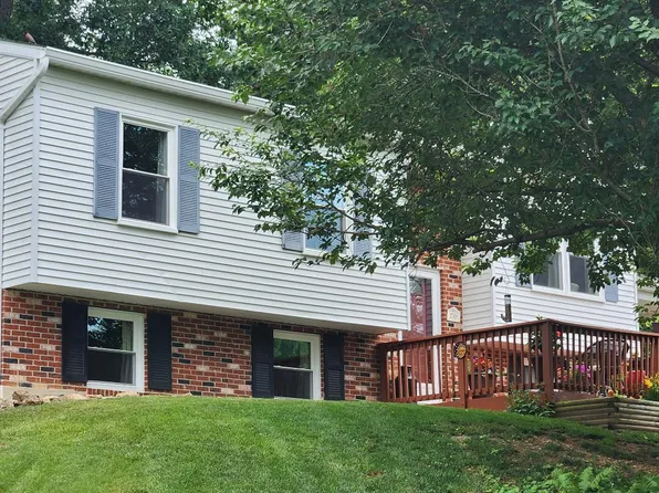 2718 Aspen Dr, Hampstead, MD 21074