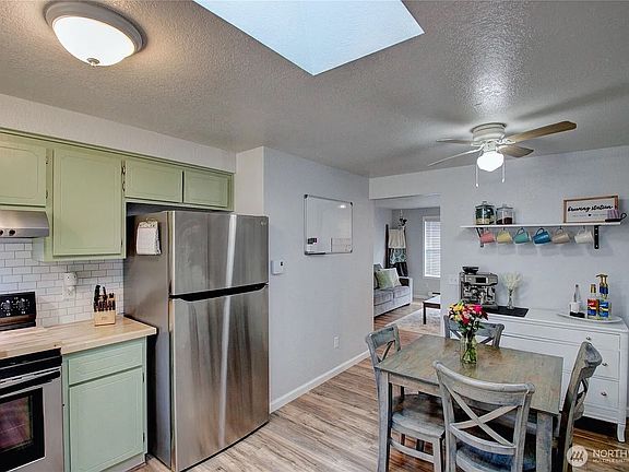 3rd image of 685 NW Atalanta Way APT 1