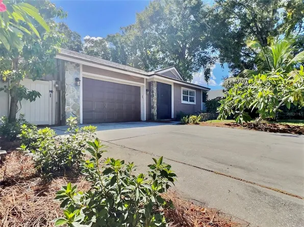 3000 Whispering Dr N, Largo, FL 33771