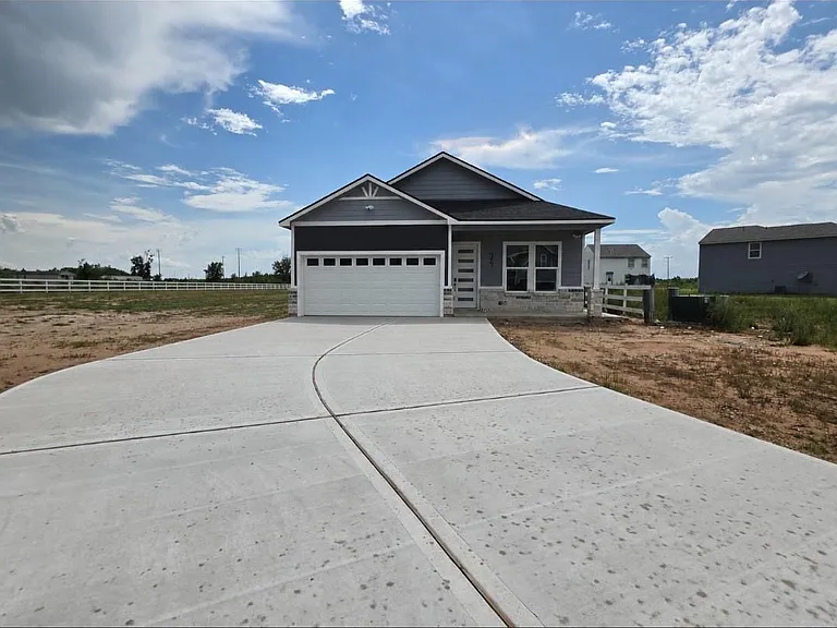 727 Road 5714 — Photo 1