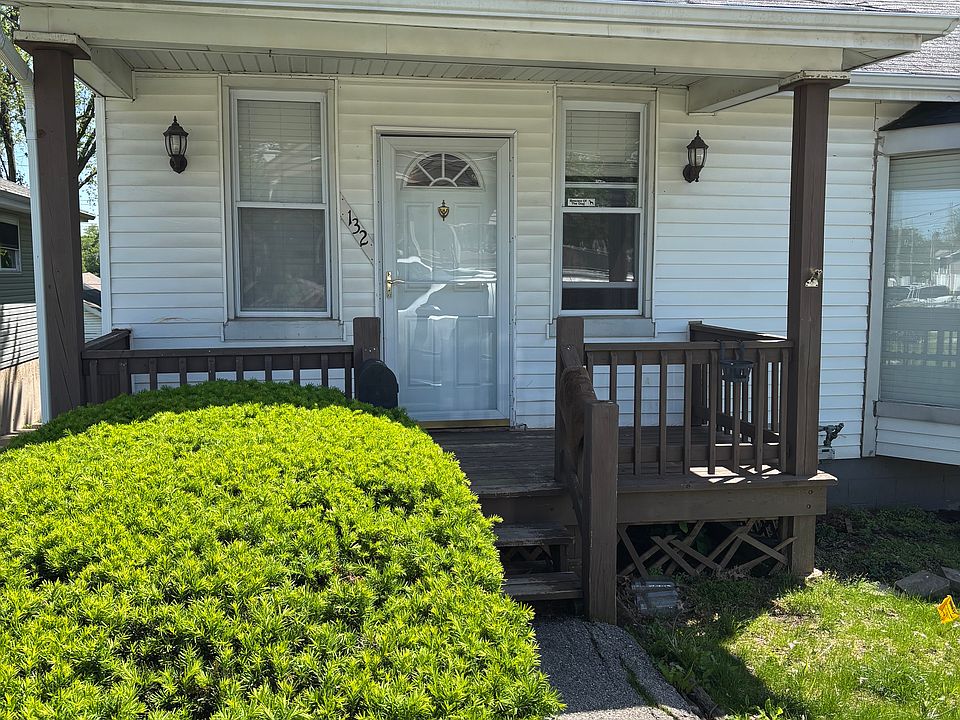 1st image of 132 W Felton Ave