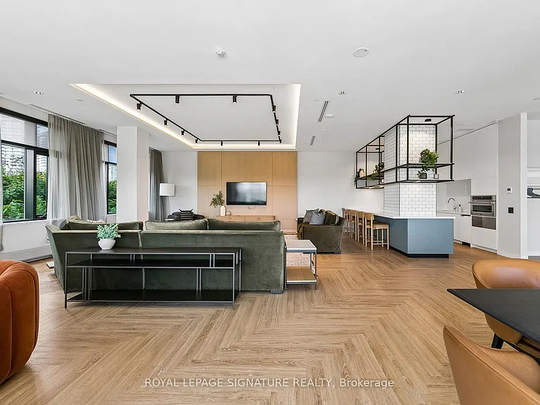 2495 Eglinton Ave W #908 — Photo 29