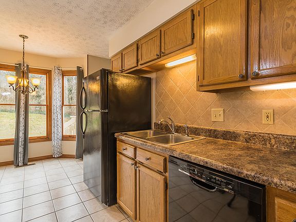 4th image of 7411 Royal Springs Blvd