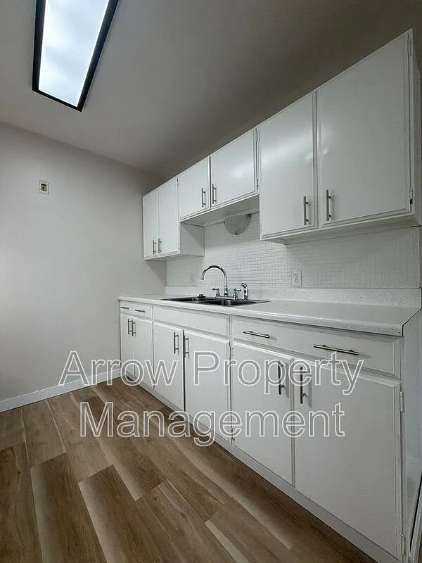 823 N 6th St — Photo 4