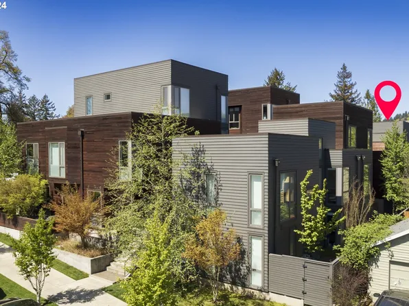 2035 SW Vermont St Unit 10, Portland, OR 97219