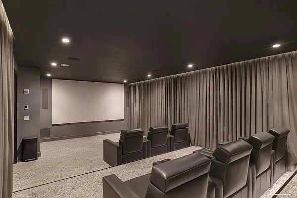 Rented by PocketBroker Inc | media 29