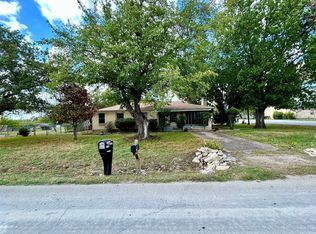 8407 Honeysuckle Ln, Dallas, TX 75241