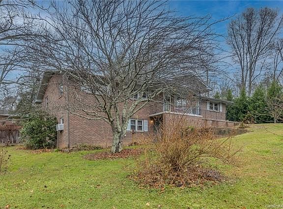 4th image of 123 Fulton Dr
