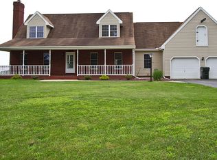 421 Indian Head Rd, Columbia, PA 17512