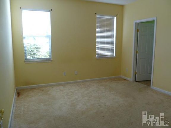 5th image of 303 Coral Stone Court