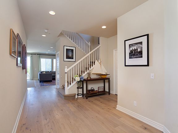 4th image of 1734 Avenida Regina