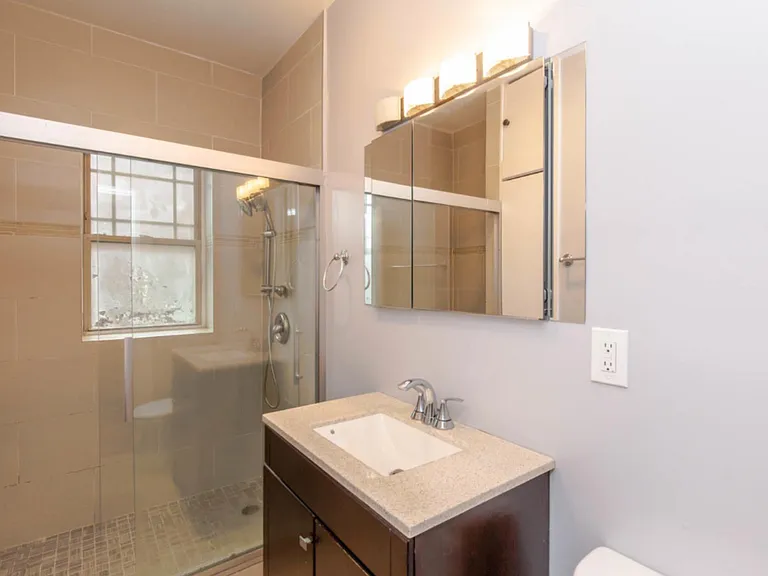1335-37 W Touhy Ave #3N — Photo 11