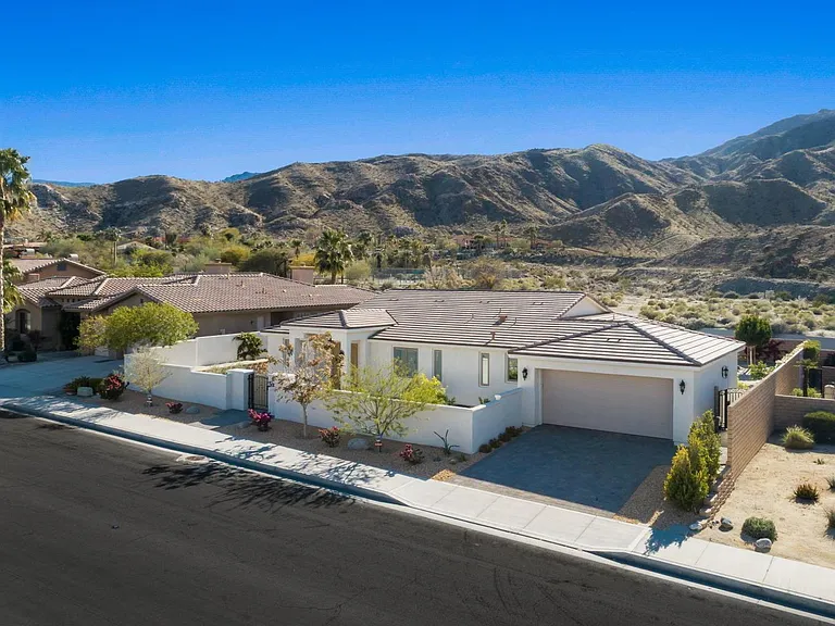 45711 Edgehill Dr — Photo 20
