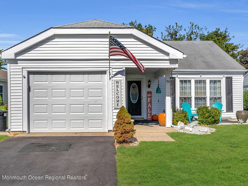 1st image of 94 Buckingham Drive N