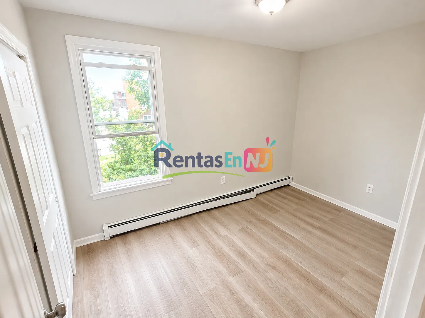 5 bed, $2,850 — Photo 2