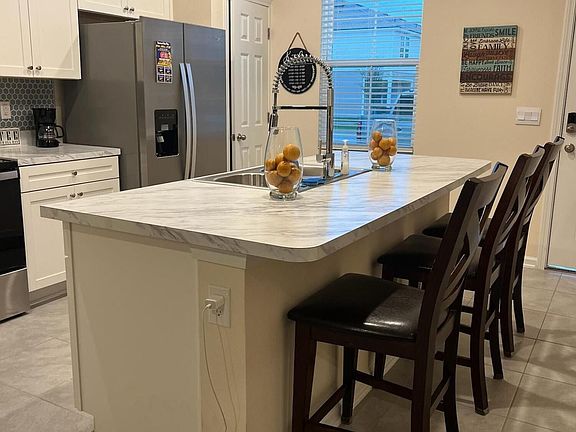 3rd image of 106 Whispering Brook Dr