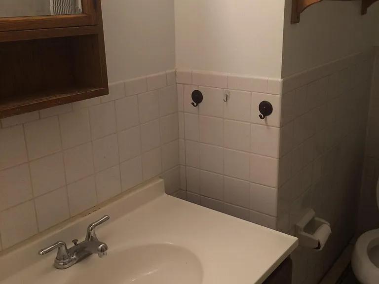 233 Edwards St — Photo 4