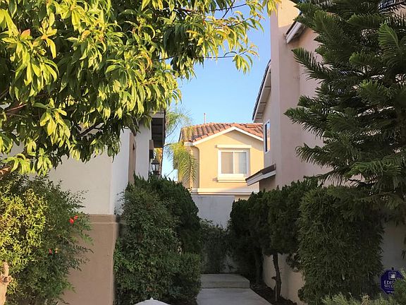 Entrance to front door