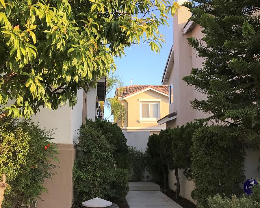 Entrance to front door