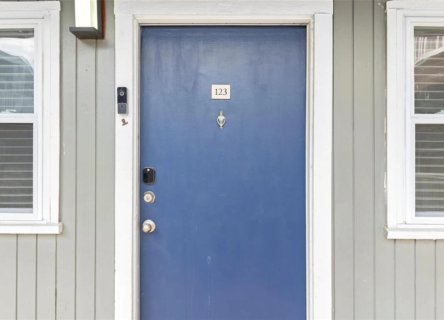 1 bed, 1.0 bath, 700 sqft, $1,000 — Photo 2