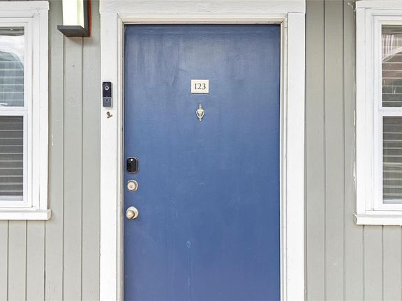 2nd image of 2401 Manor Rd APT 123