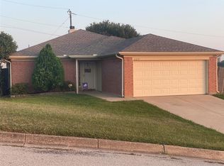 629 Cedar Ridge Ln, Burleson, TX 76028